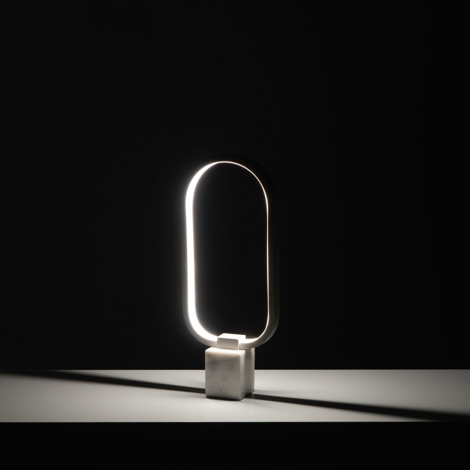 lampada da tavolo led design twist naos