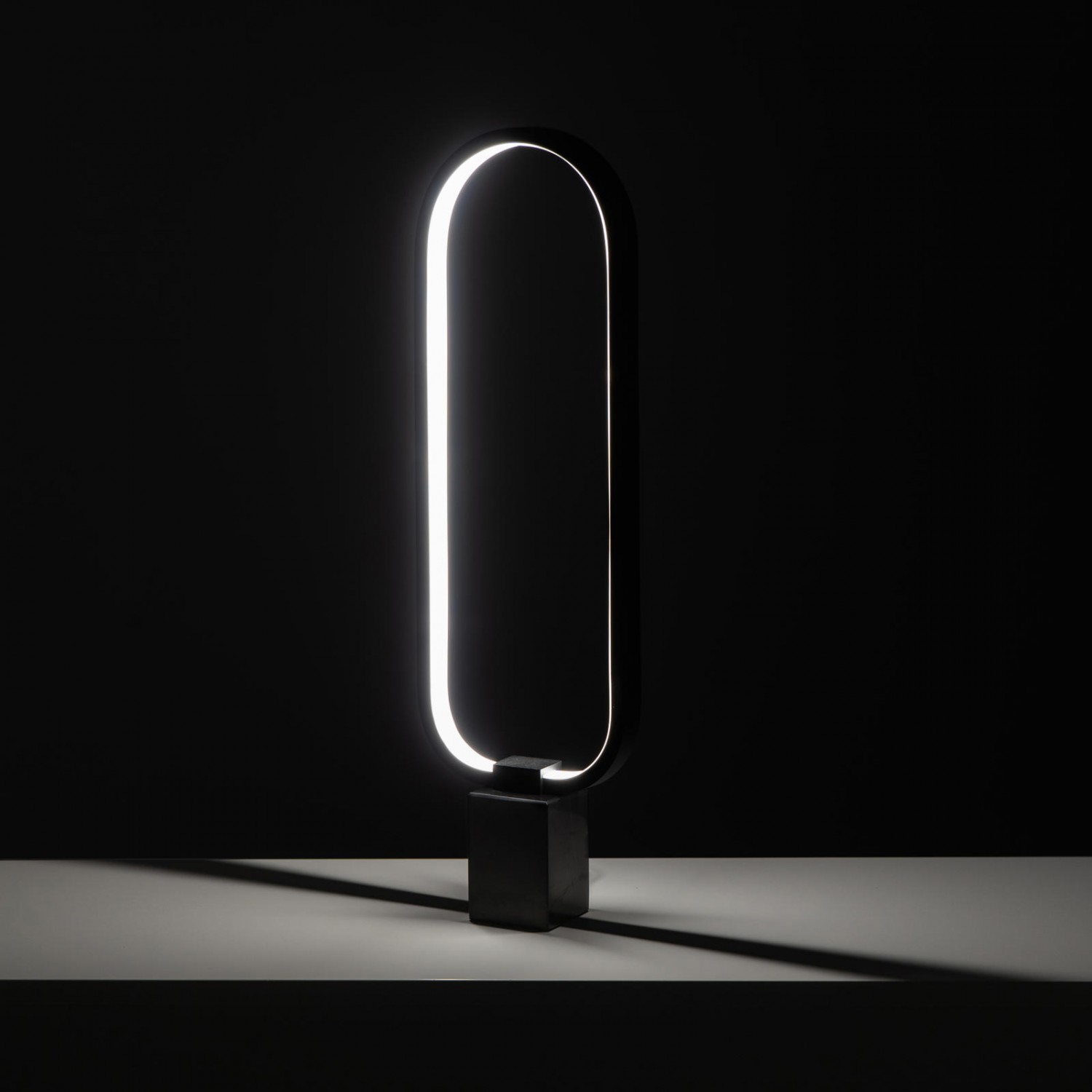 lampada da tavolo led design twist naos